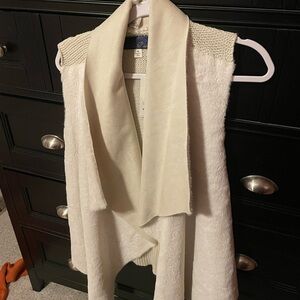 Faux fur / suede cream vest